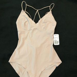 **NEW** Forever 21 Camisole Size Small 💟